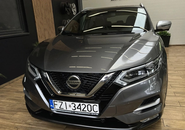 Nissan Qashqai cena 73900 przebieg: 106000, rok produkcji 2018 z Woźniki małe 742